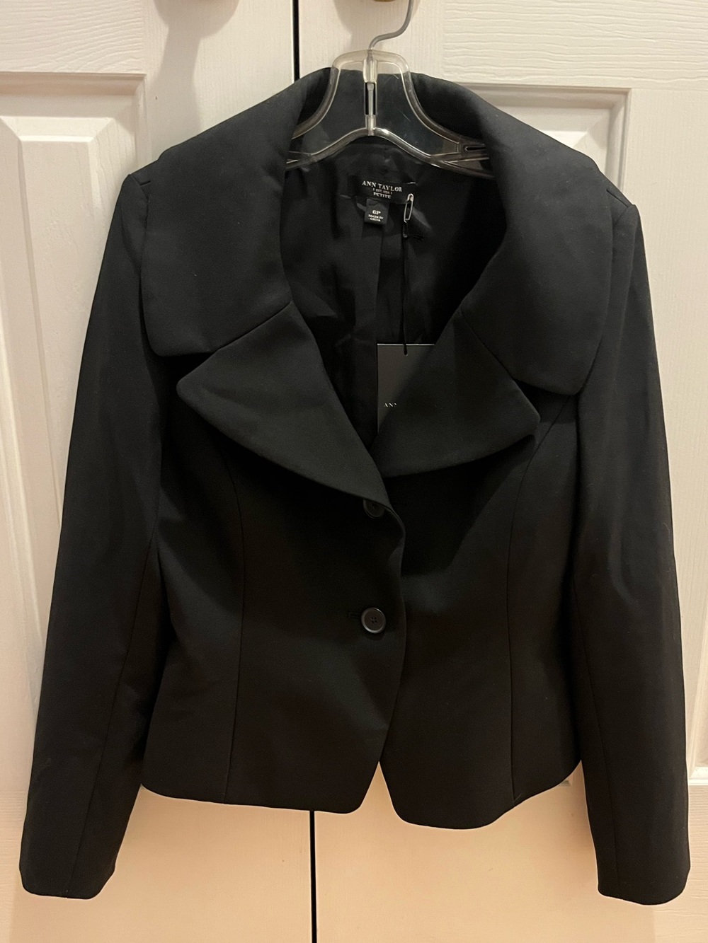 Ann Taylor Black Women's Short Tailored Blazer
